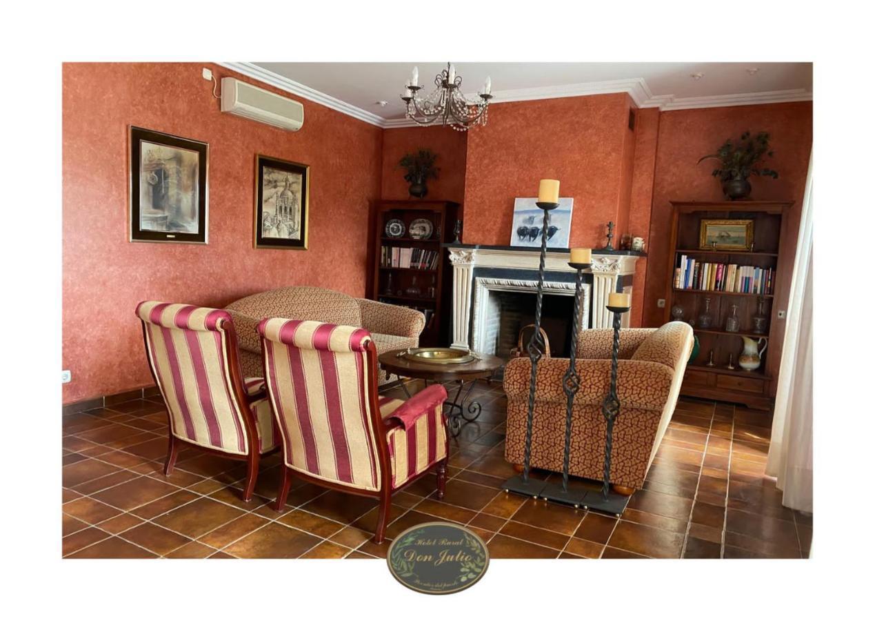 Hotel Don Julio à Perales del Puerto Extérieur photo