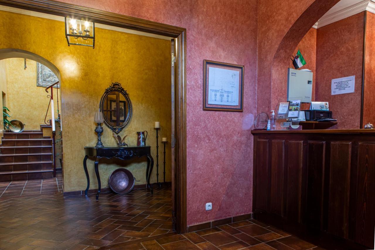 Hotel Don Julio à Perales del Puerto Extérieur photo